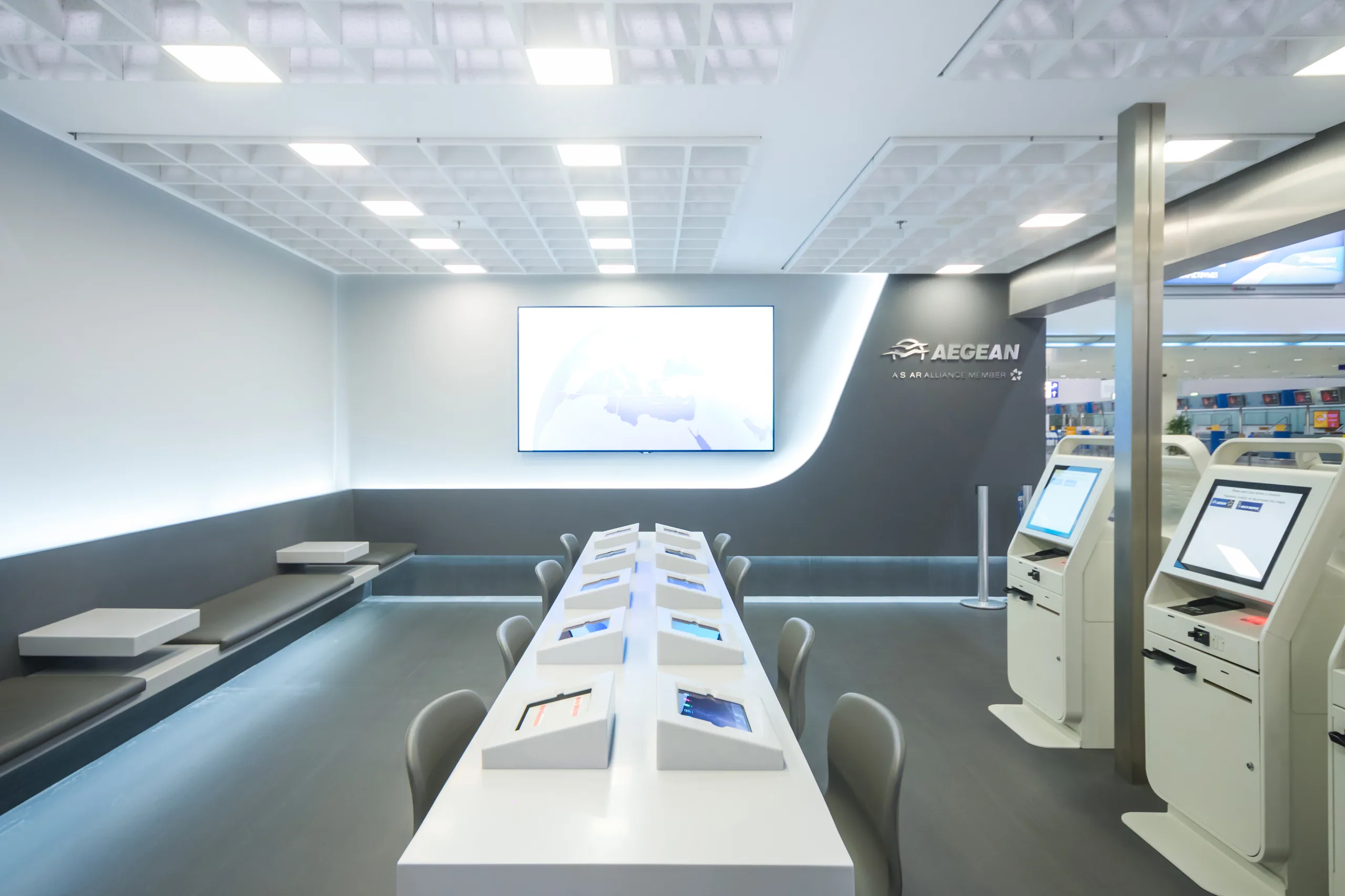 Aegean Airlines (ATHENS INTERNATIONAL AIRPORT) detail 5