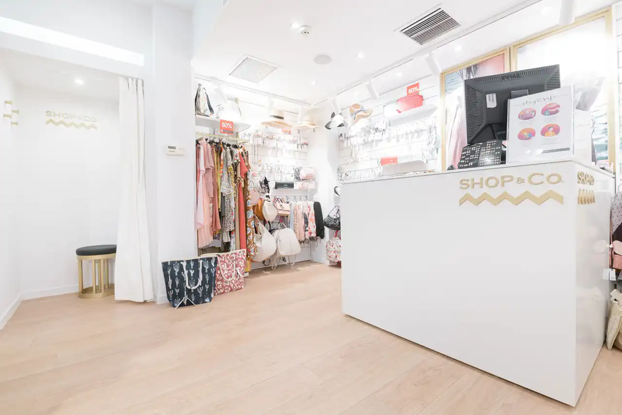 Shop & Co (Alimos) detail 2