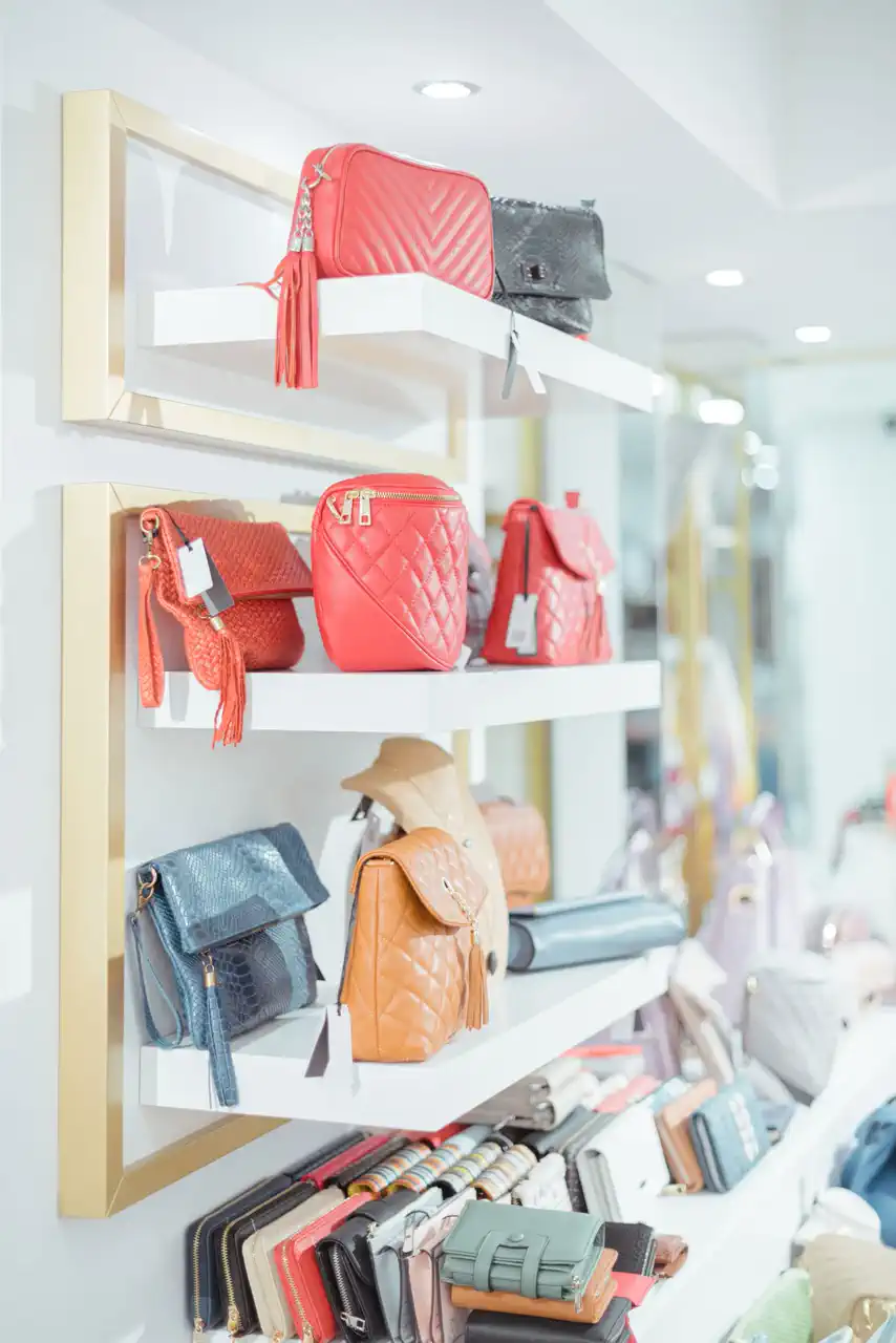 Shop & Co (Alimos) detail 8