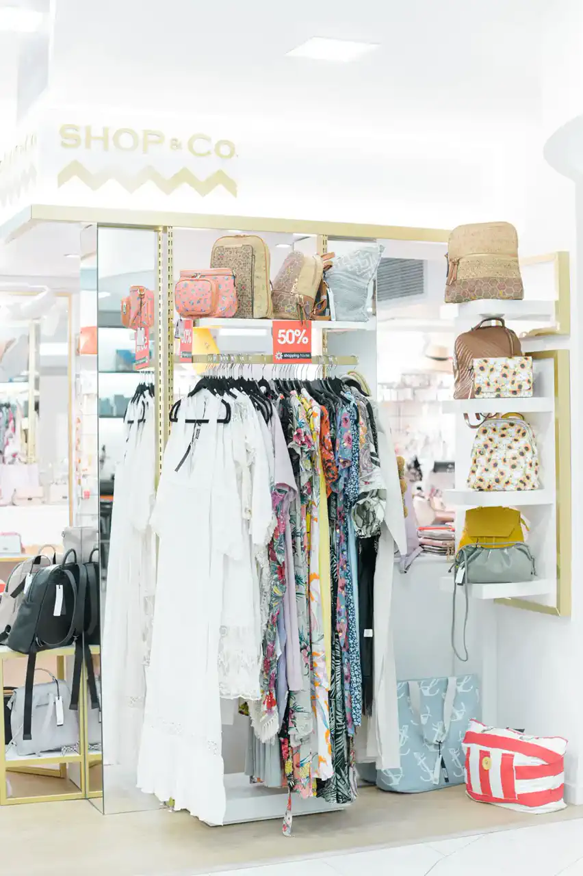 Shop & Co (Alimos) detail 3