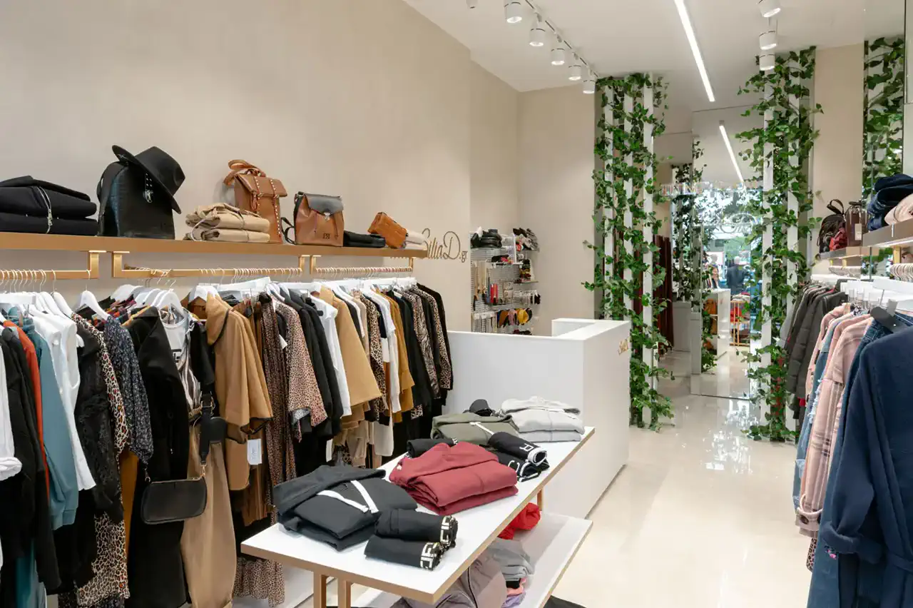 Silia D Clothing (Nea Smirni) — ειδικές κατασκευές από τη Spanopoulos Furniture