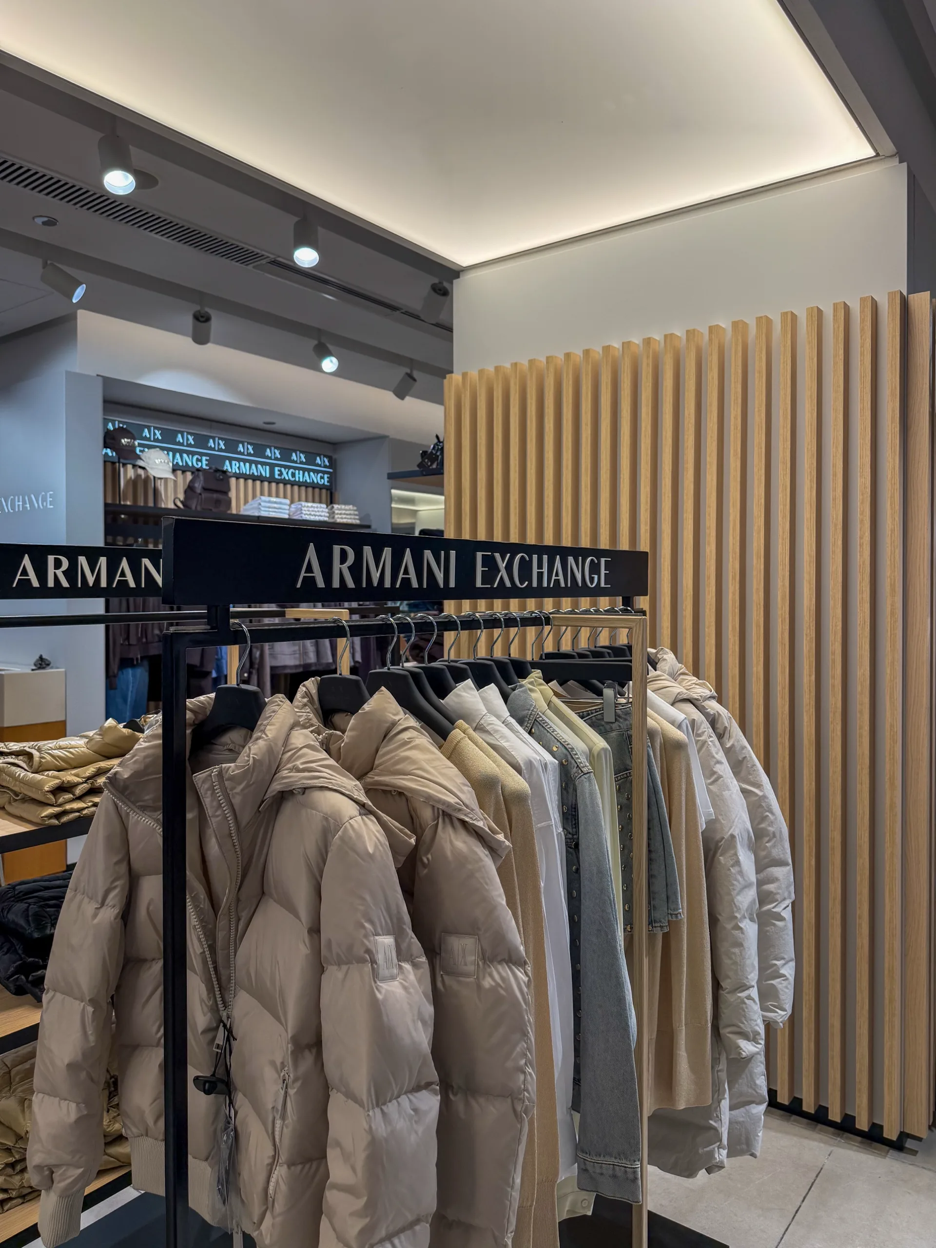 Armani Exchange · Attica City Link detail 10
